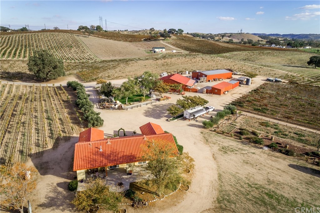 4295 Union Road Paso Robles, CA 93446 - Photo 30 of 39 an aerial view of ocean and residential houses with outdoor space