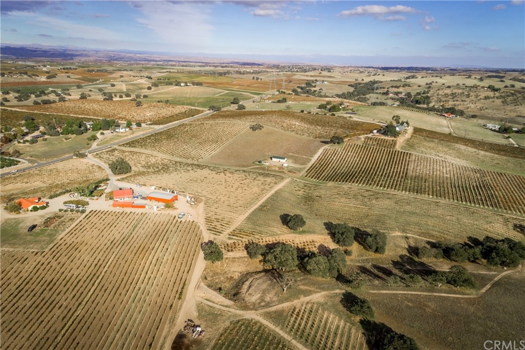 4295 Union Road Paso Robles, CA 93446 - Photo 37 of 39 a view of an ocean beach