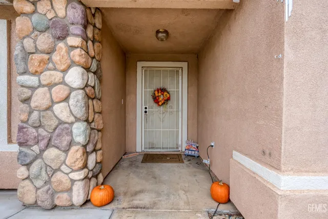 a view of an entryway