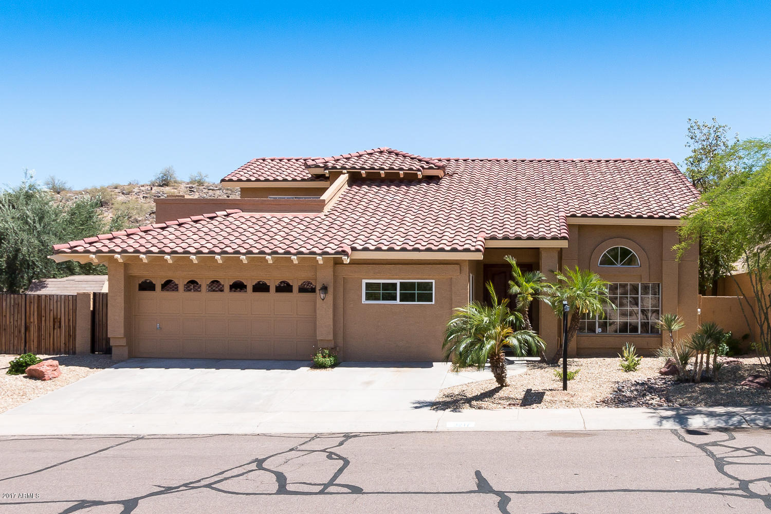 3217 East Rock Wren Road Phoenix, AZ 85044 - Photo 4 of 41 03