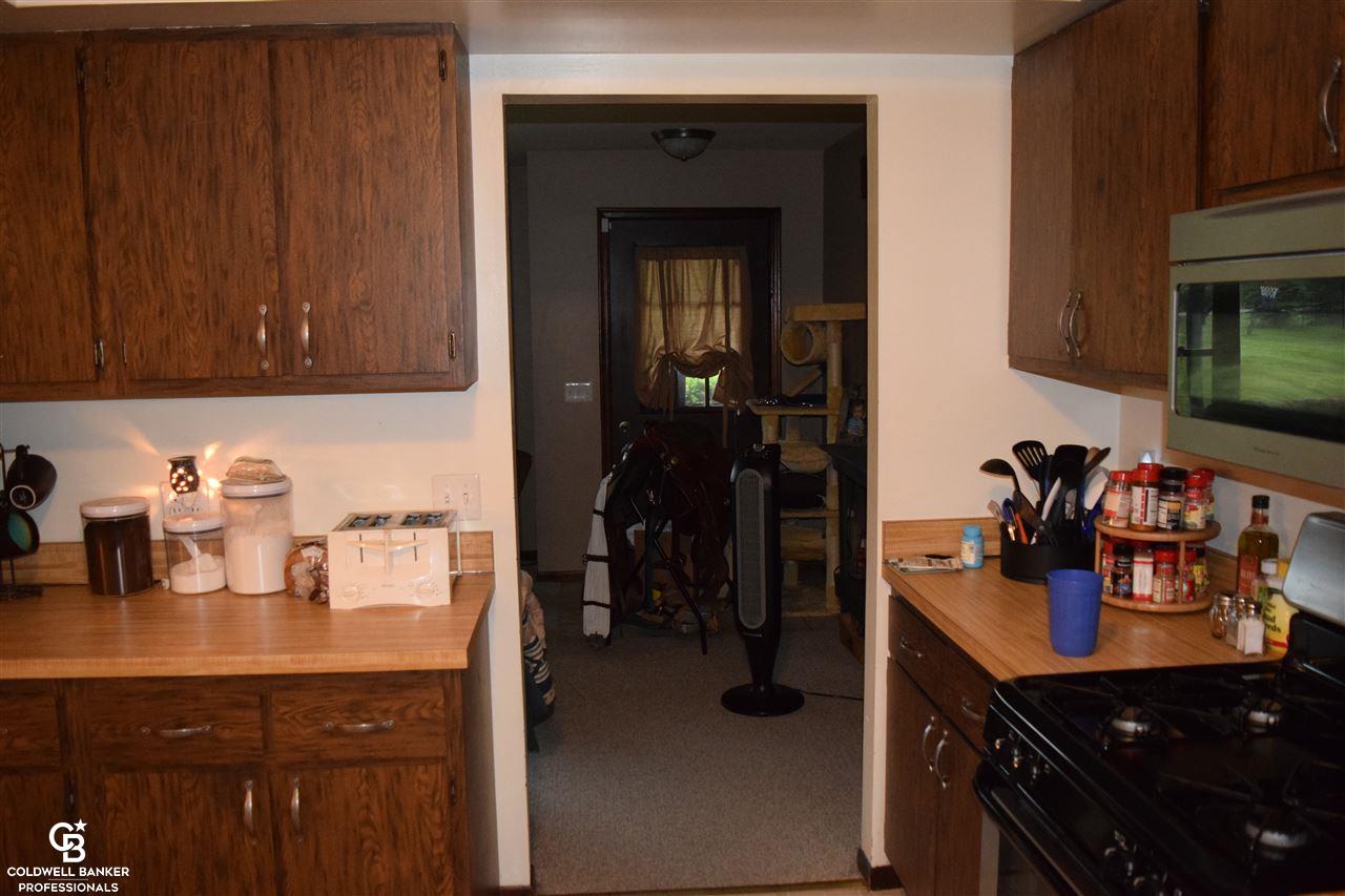 8640 Smiths Creek Road Goodells, MI 48027 - Photo 19 of 41 31244813-18.JPG