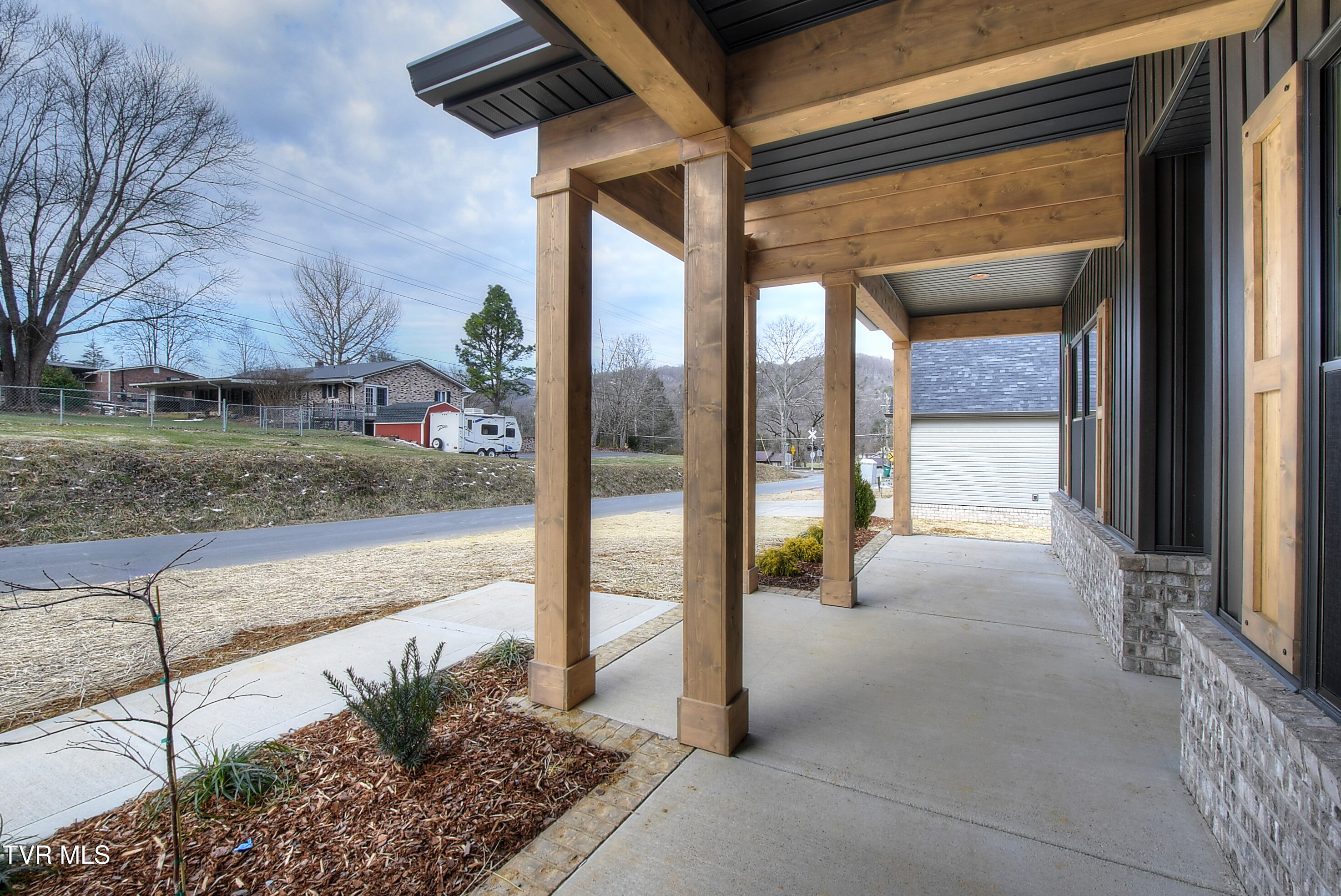 1207 Brown Road Erwin, TN 37650 - Photo 4 of 22 DSC_0079_80_81_82_83_84