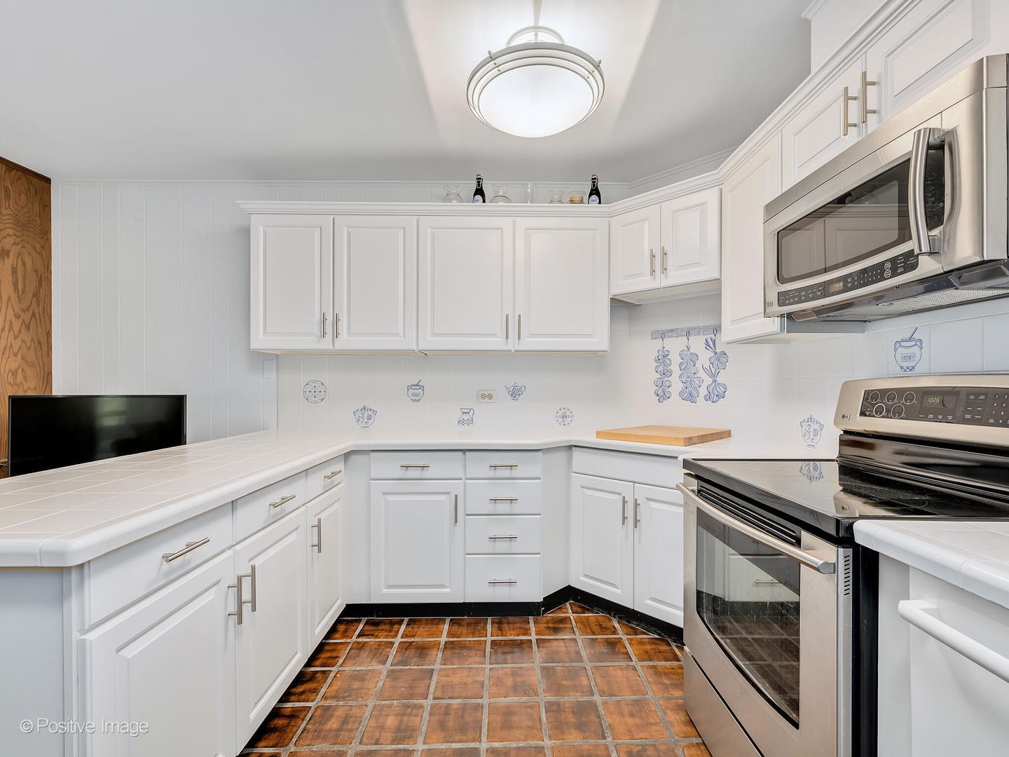 1409 Burr Oak Road, Unit 309A Hinsdale, IL 60521 - Photo 10 of 24