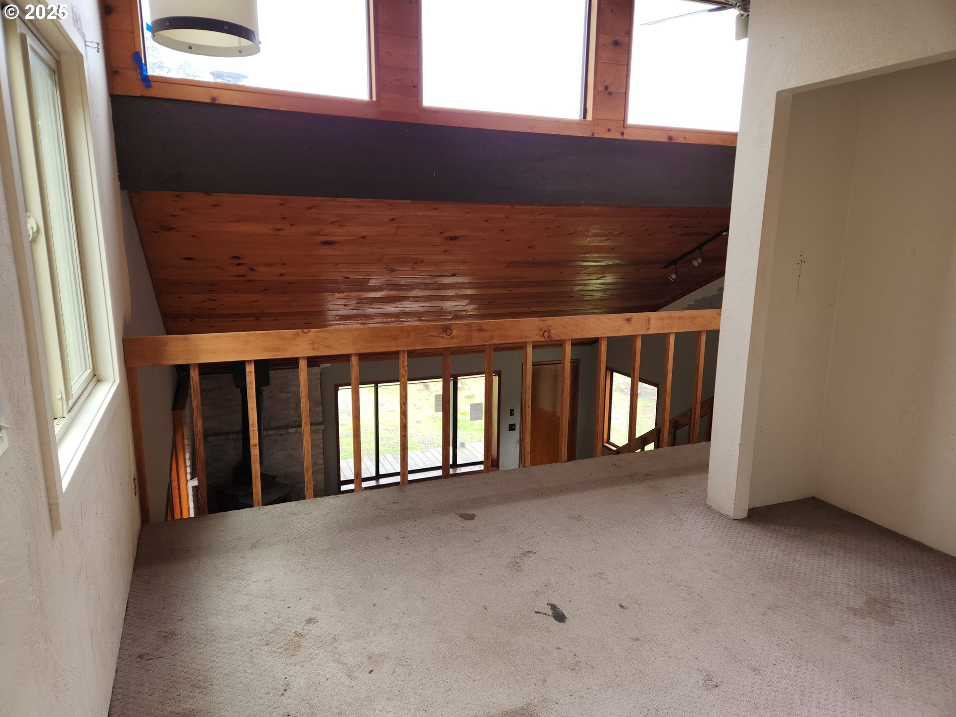 24626 Demming Ridge Road Elmira, OR 97437 - Photo 15 of 41