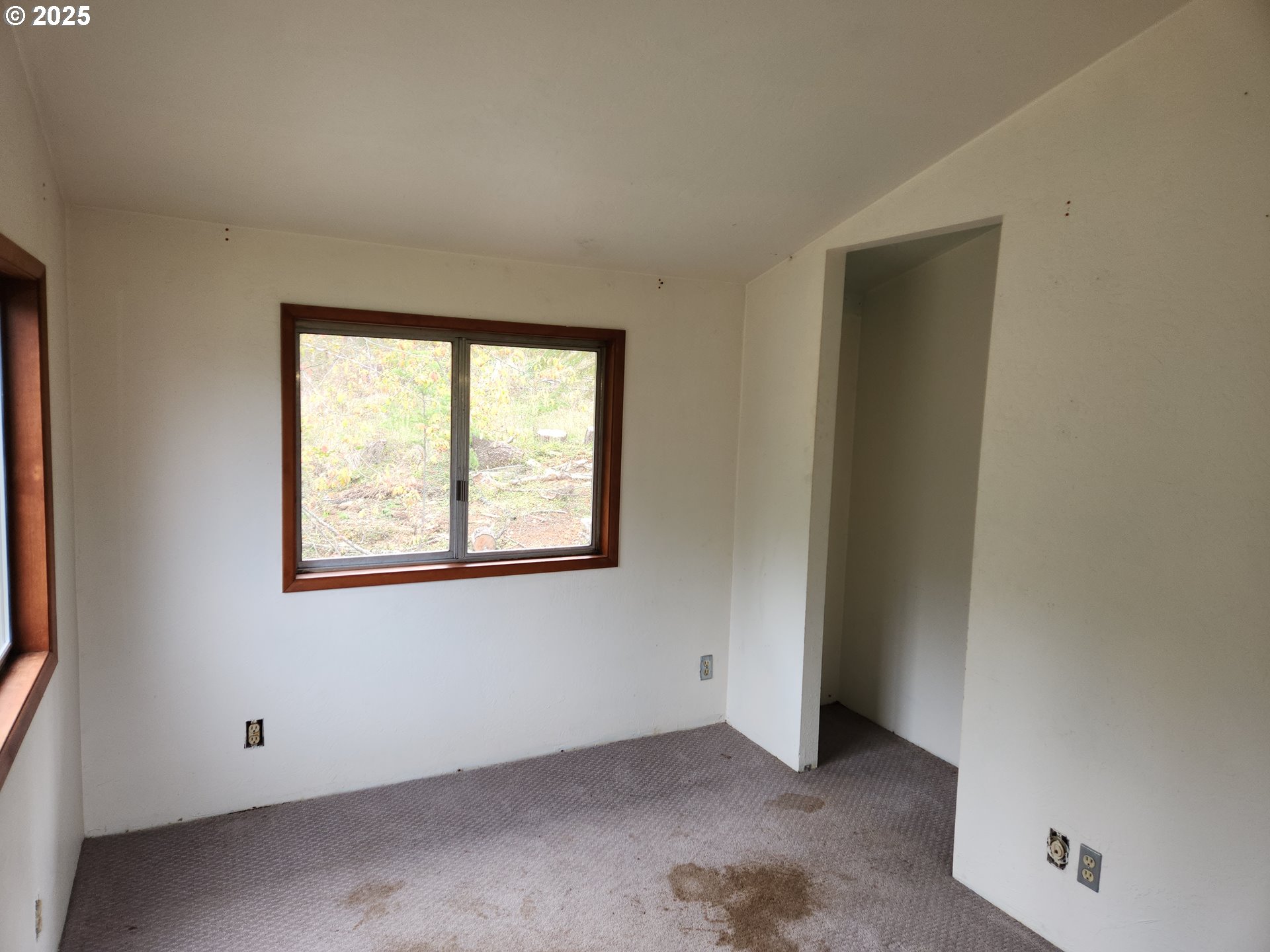 24626 Demming Ridge Road Elmira, OR 97437 - Photo 17 of 41