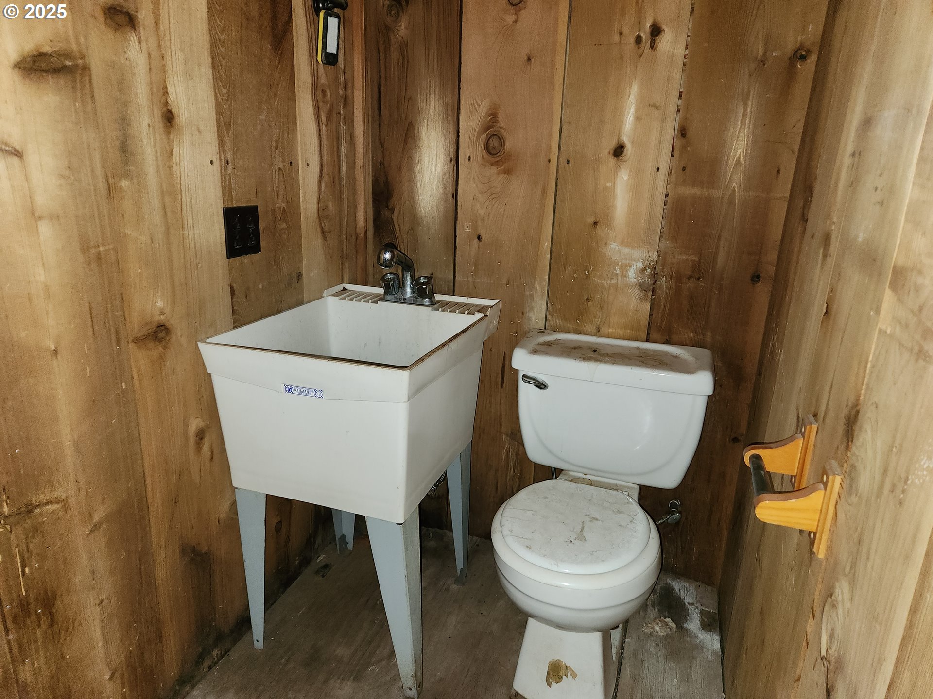 24626 Demming Ridge Road Elmira, OR 97437 - Photo 31 of 41