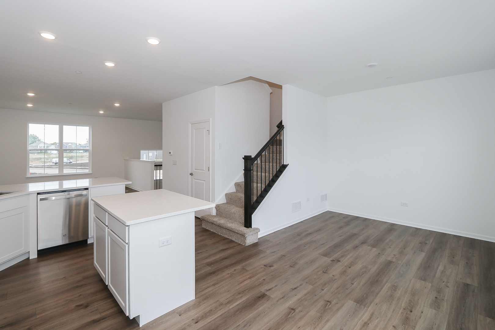 2244 Stonegate Road Algonquin, IL 60102 - Photo 13 of 30