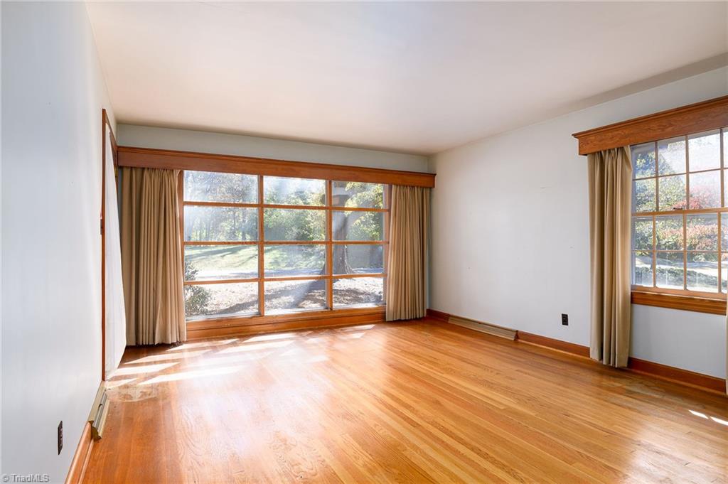 1706 Windsor Drive High Point, NC 27262 - Photo 5 of 25