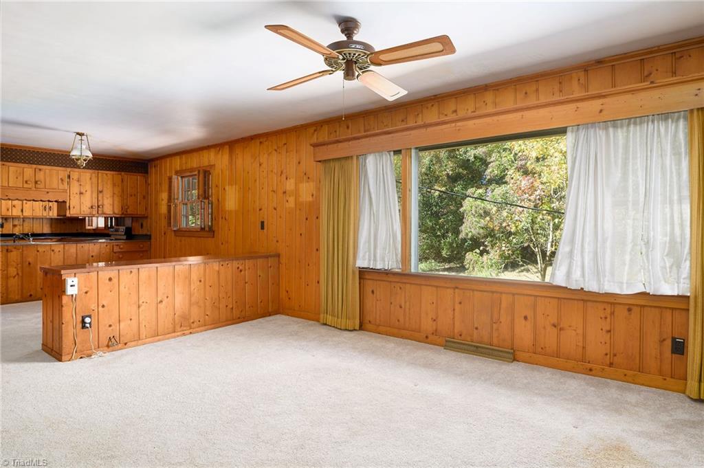 1706 Windsor Drive High Point, NC 27262 - Photo 7 of 25