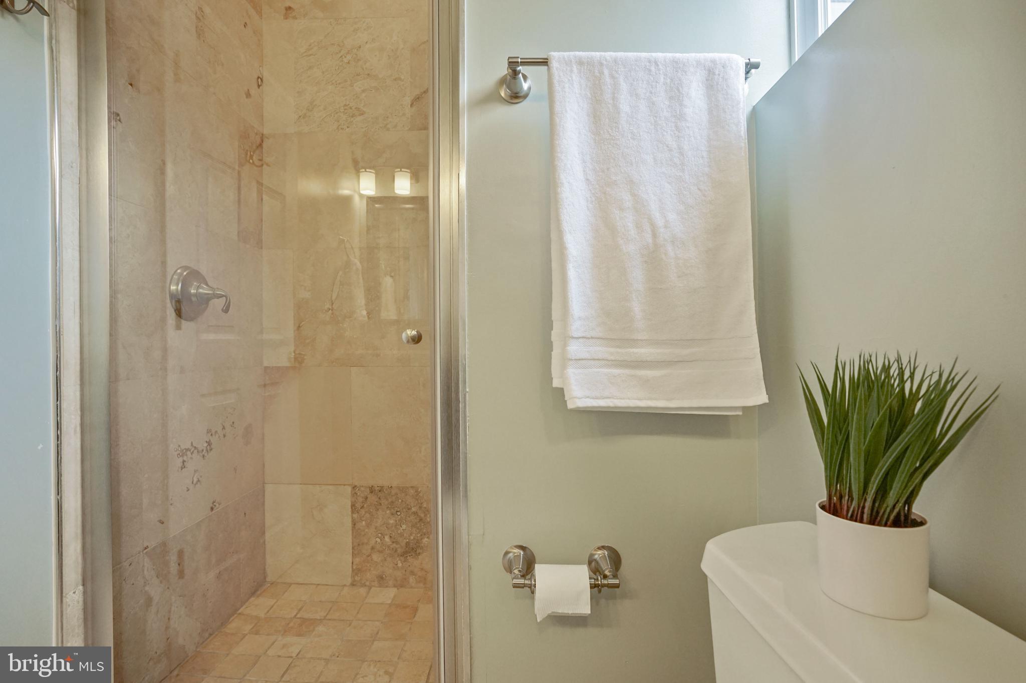 468 Ridge Street Northwest Washington, DC 20001 - Photo 12 of 35