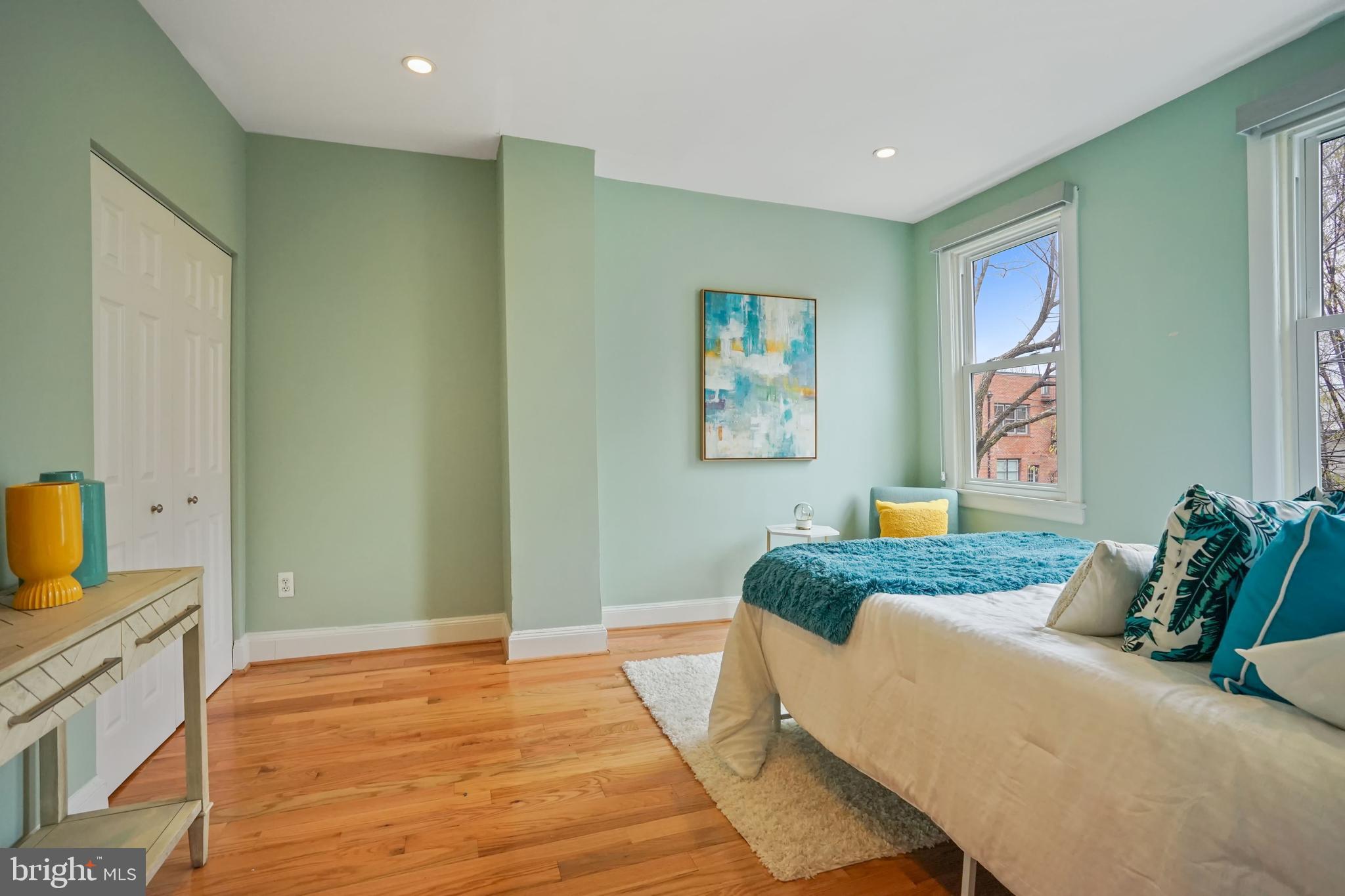 468 Ridge Street Northwest Washington, DC 20001 - Photo 13 of 35