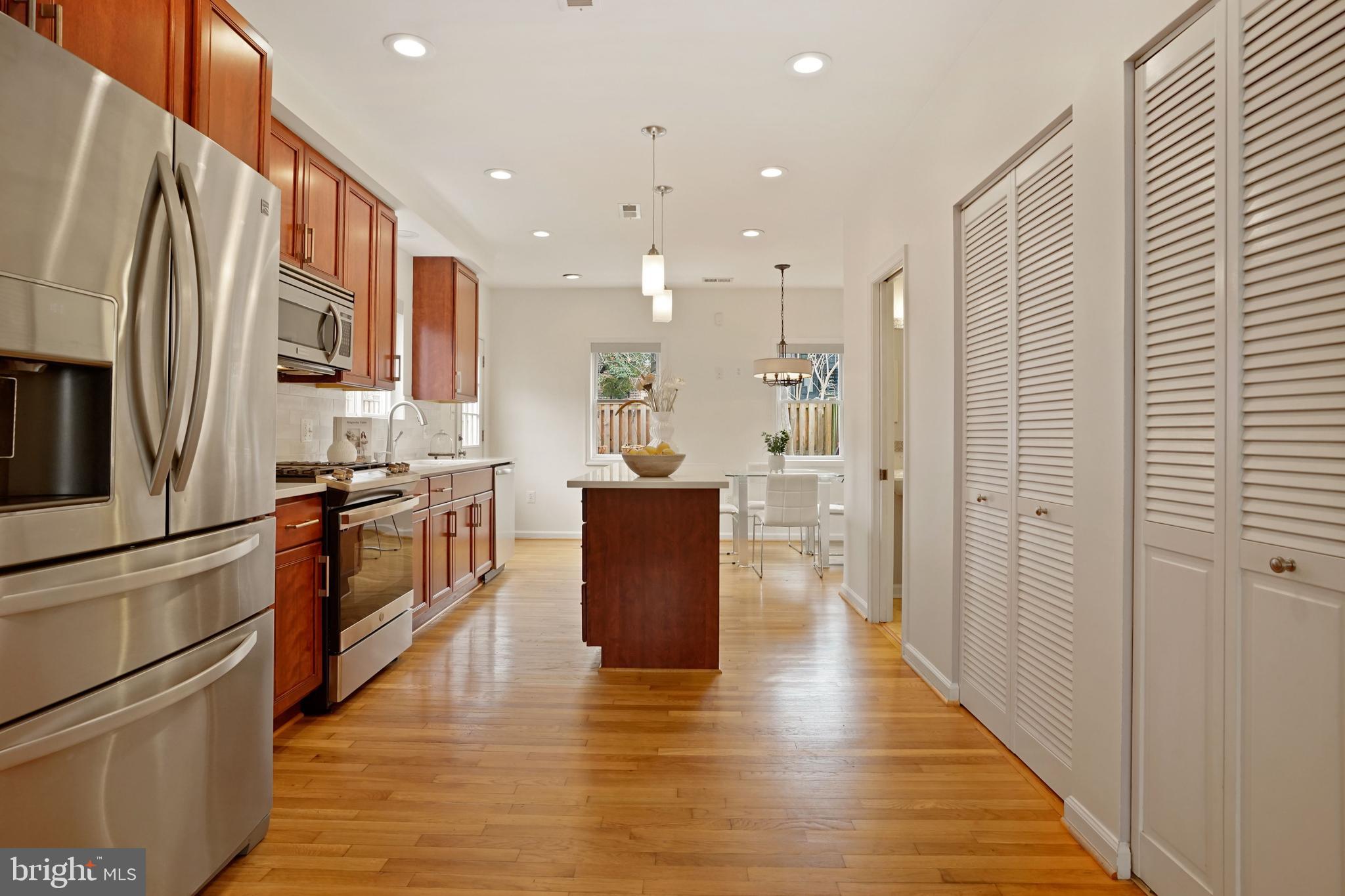 468 Ridge Street Northwest Washington, DC 20001 - Photo 22 of 35