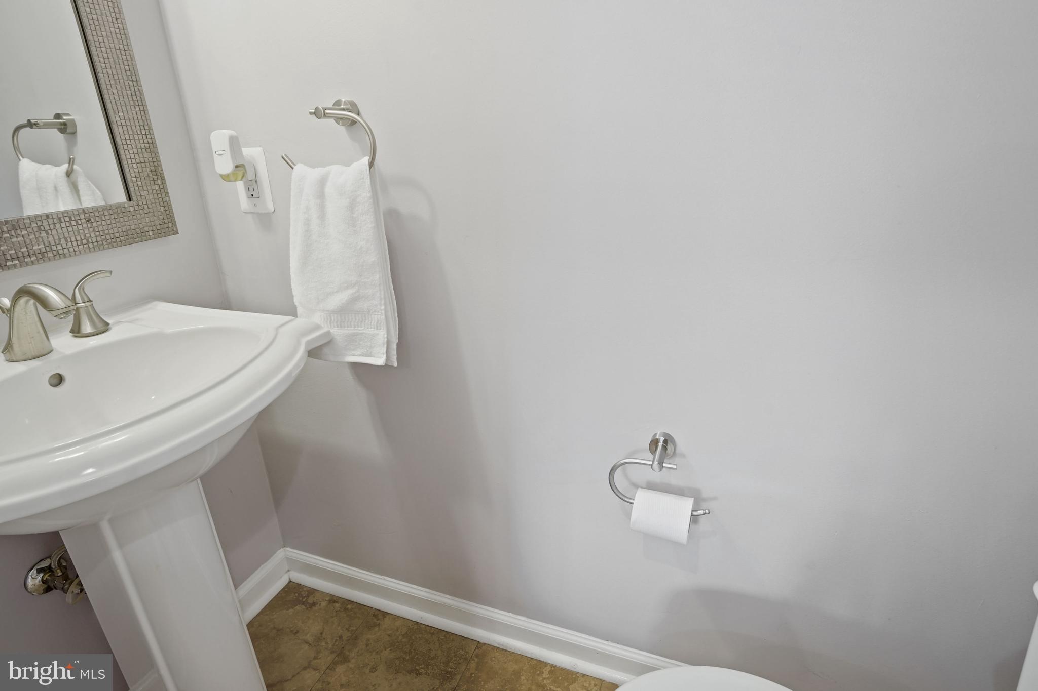 468 Ridge Street Northwest Washington, DC 20001 - Photo 26 of 35