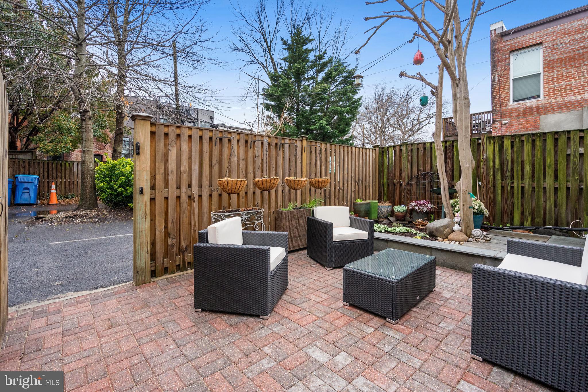 468 Ridge Street Northwest Washington, DC 20001 - Photo 31 of 35