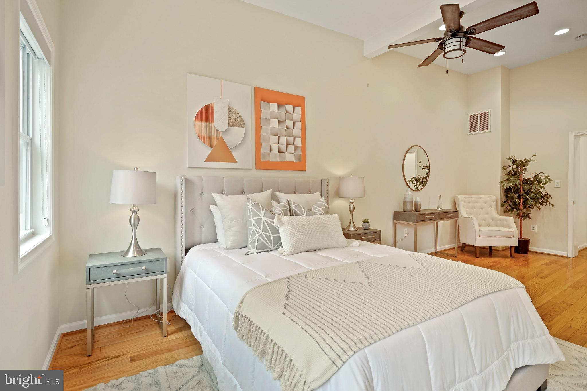 468 Ridge Street Northwest Washington, DC 20001 - Photo 7 of 35