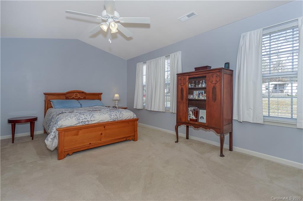 2412 Hart Road Charlotte, NC 28214 - Photo 11 of 28 Gallery Image 11