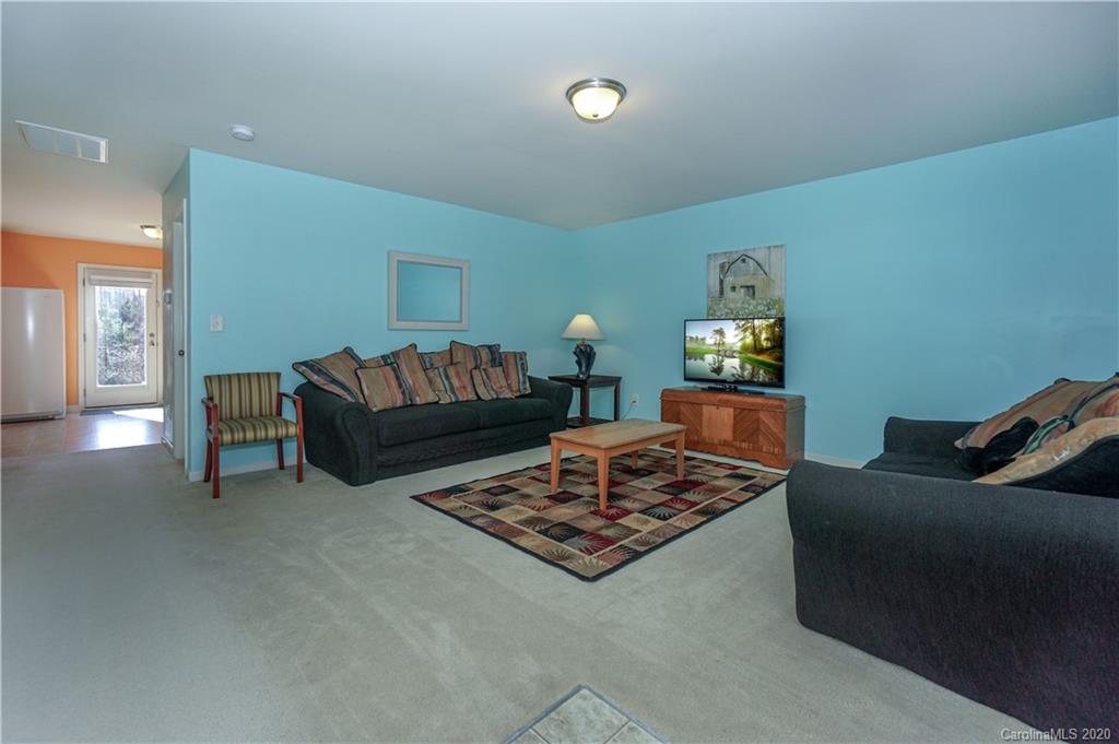 2412 Hart Road Charlotte, NC 28214 - Photo 5 of 28 Gallery Image 5