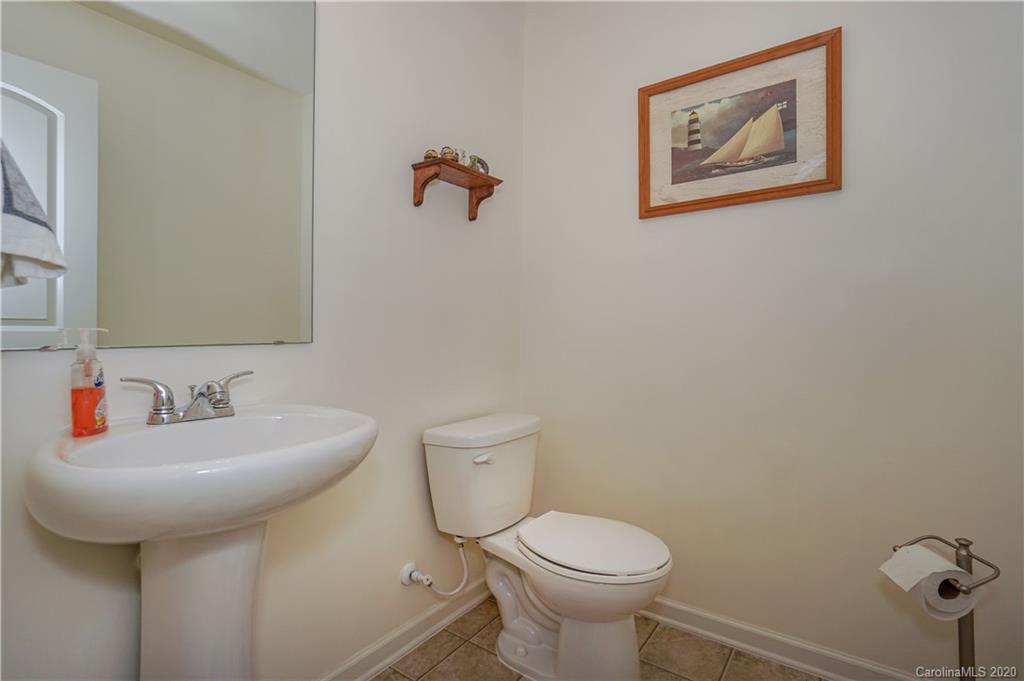 2412 Hart Road Charlotte, NC 28214 - Photo 6 of 28 Gallery Image 6