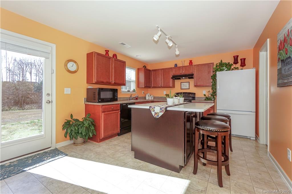 2412 Hart Road Charlotte, NC 28214 - Photo 7 of 28 Gallery Image 7