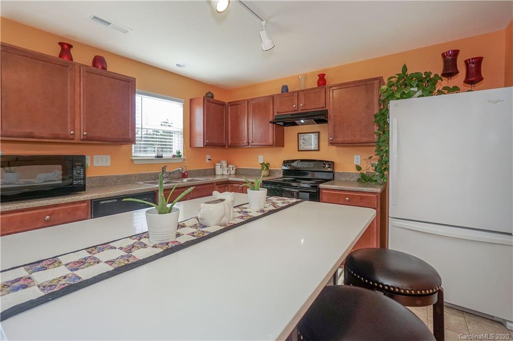 2412 Hart Road Charlotte, NC 28214 - Photo 8 of 28 Gallery Image 8