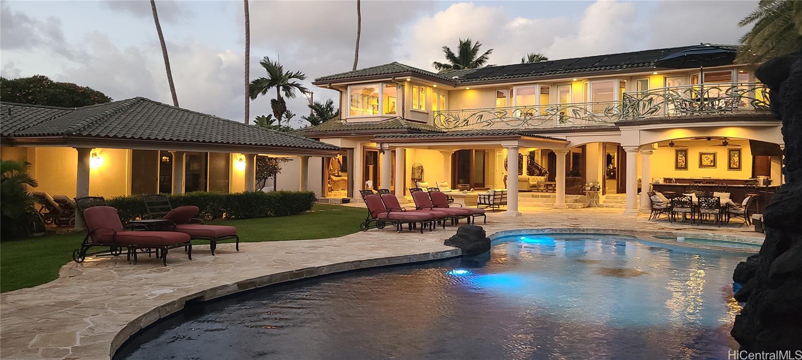 443 Portlock Road Honolulu, HI 96825 - Photo 2 of 25