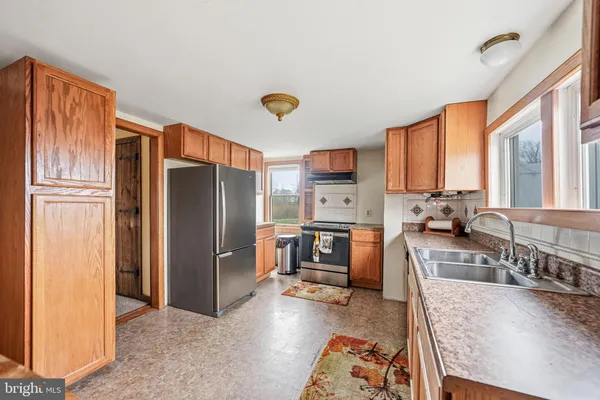 $599,000 | 430 East Pittsfield Street, Pennsville, NJ 08070