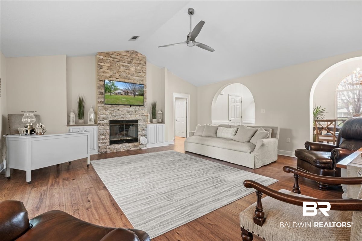 8394 Forest Drive Foley, AL 36535 - Photo 5 of 27