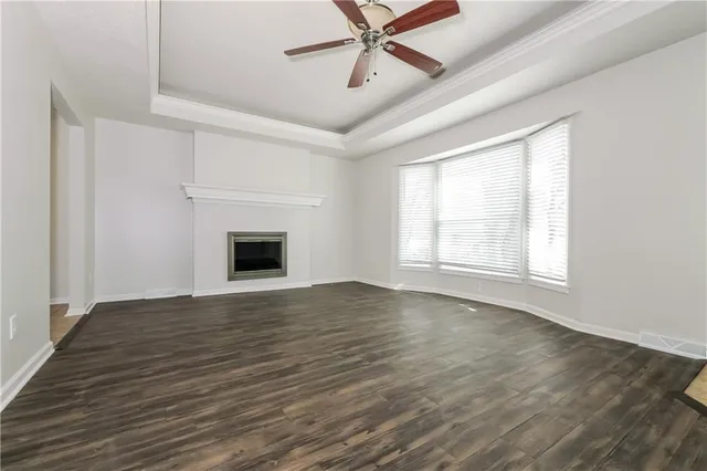 $2,225 | 1009 Southeast Alice Street, Blue Springs, MO 64014