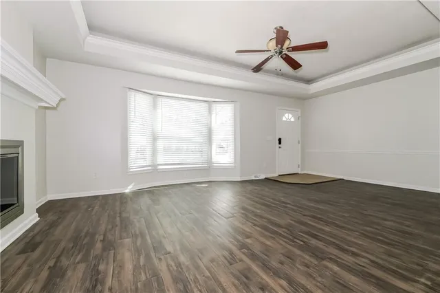 $2,225 | 1009 Southeast Alice Street, Blue Springs, MO 64014