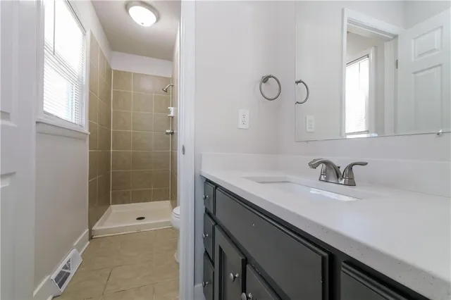 $2,225 | 1009 Southeast Alice Street, Blue Springs, MO 64014