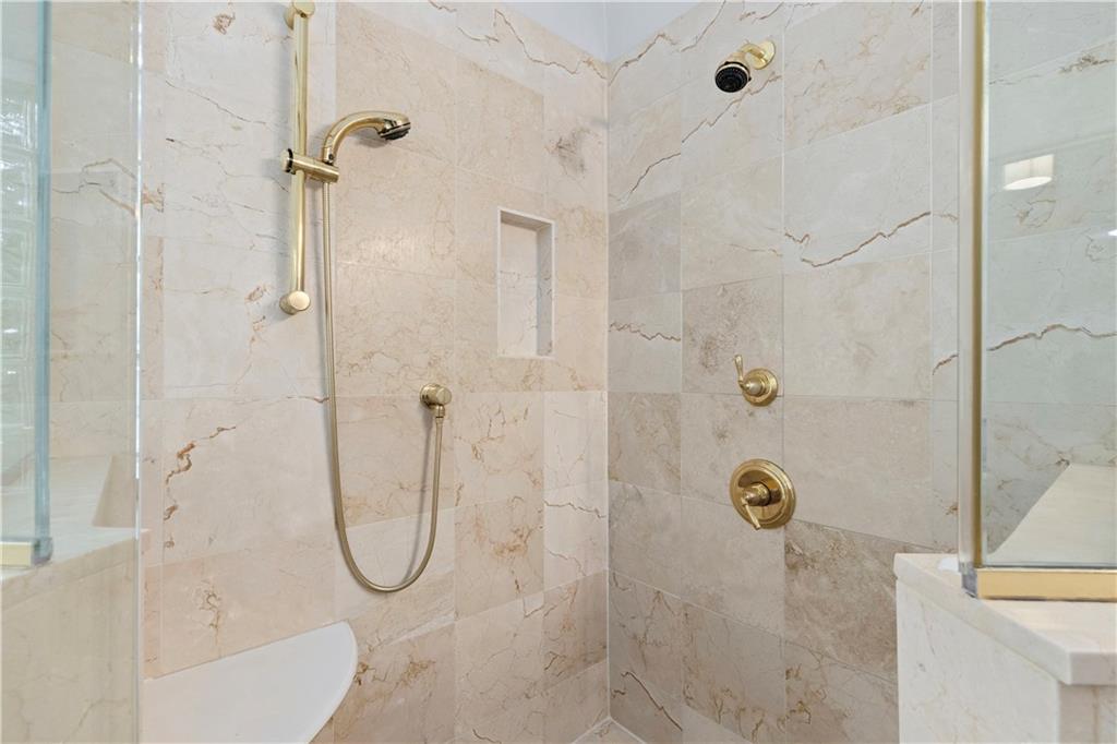 1153 Chantilly Ridge Northeast Atlanta, GA 30324 - Photo 23 of 35