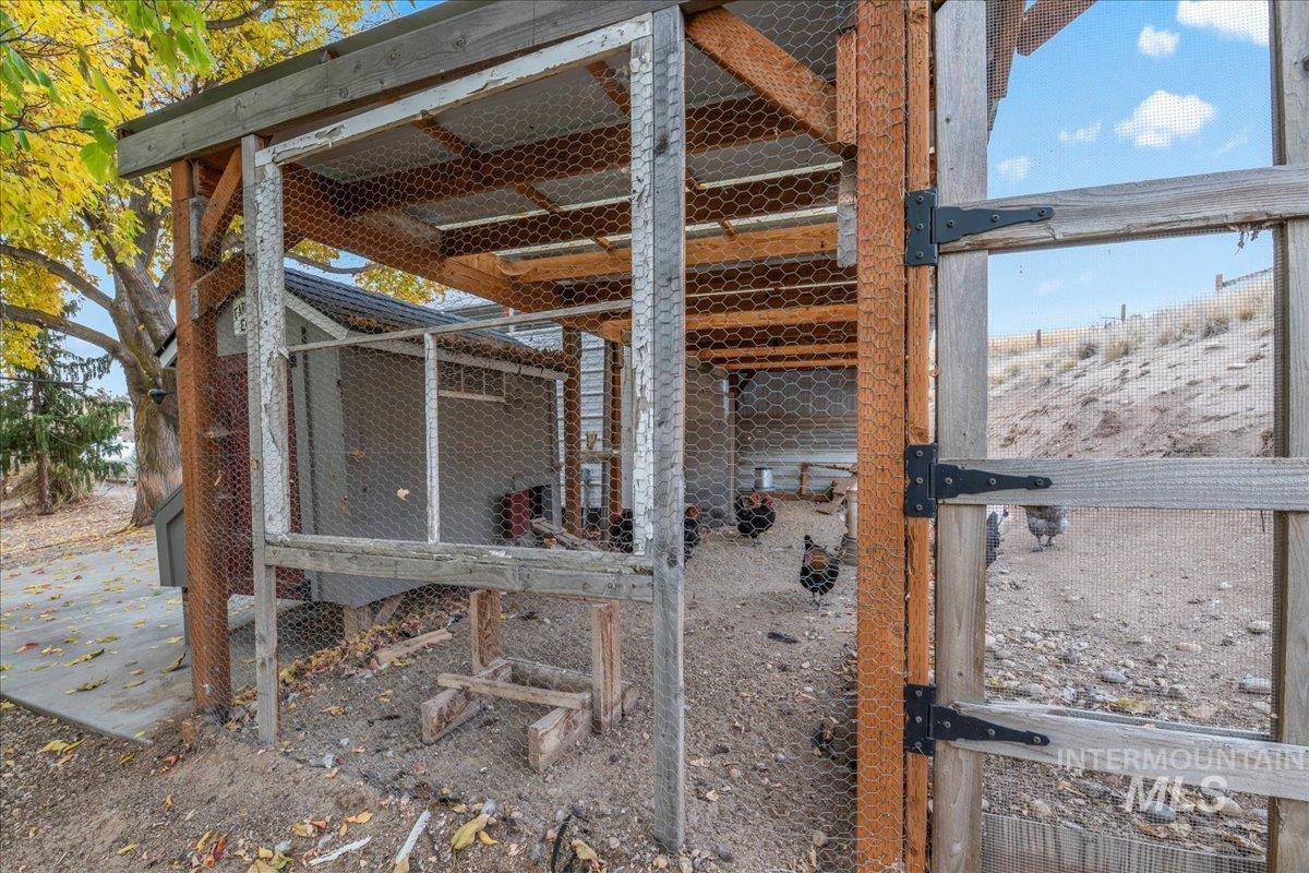 7434 Lanktree Lane Middleton, ID 83644 - Photo 30 of 34 View of poultry coop
