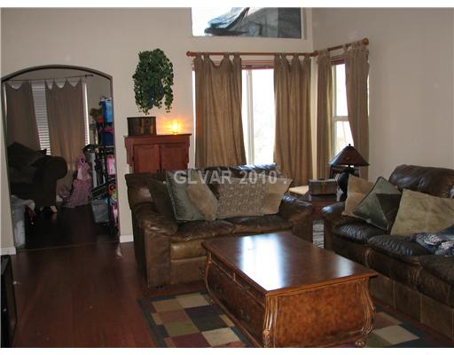 3205 Shallow Point Circle Las Vegas, NV 89117 - Photo 3 of 13 Den.