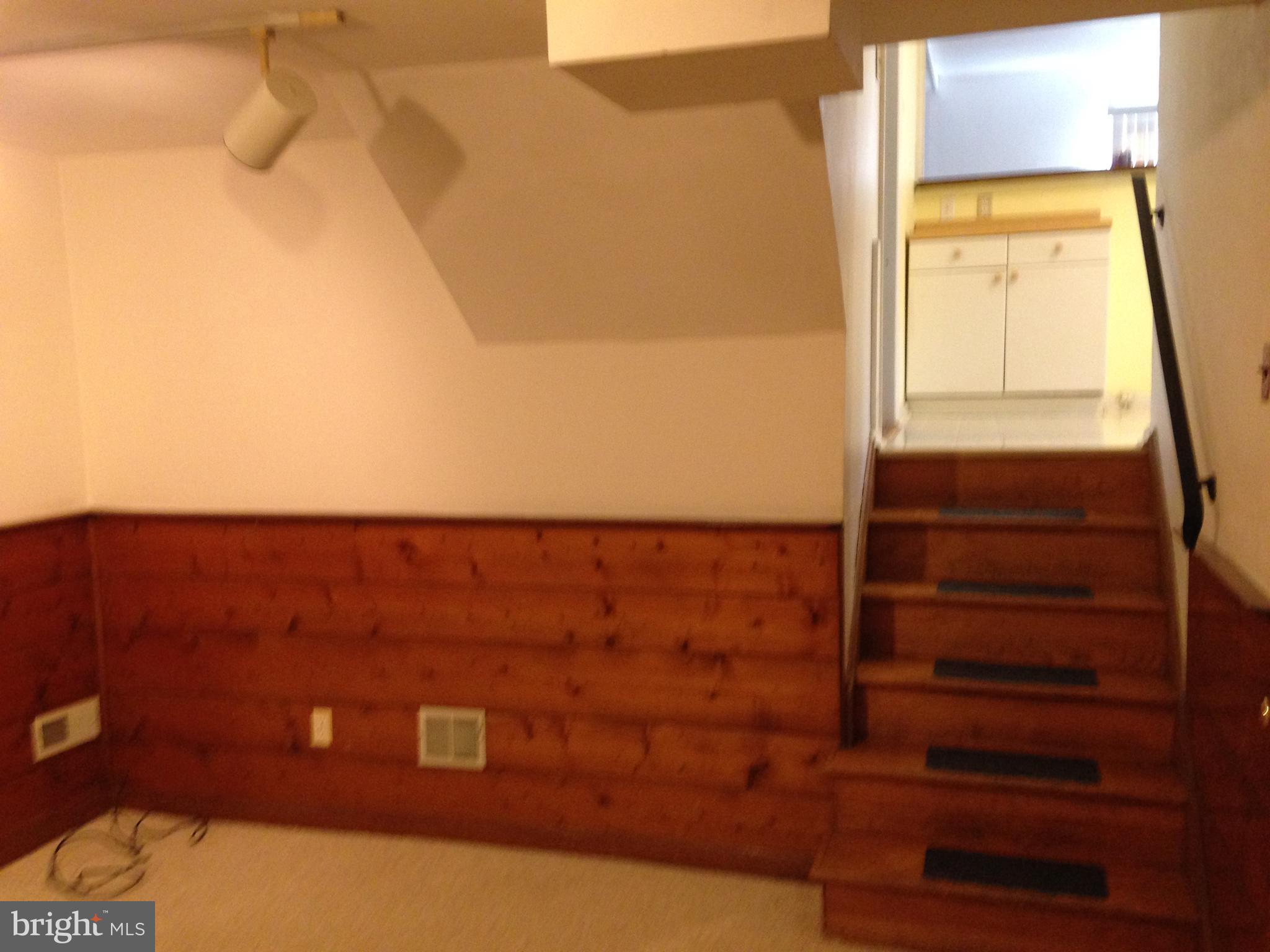 114 Dallas Avenue Newark, DE 19711 - Photo 6 of 18 a view of balcony