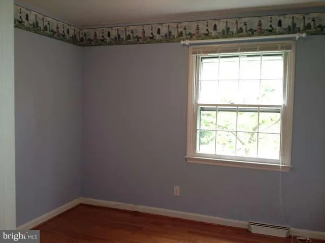 a view of a window in a room