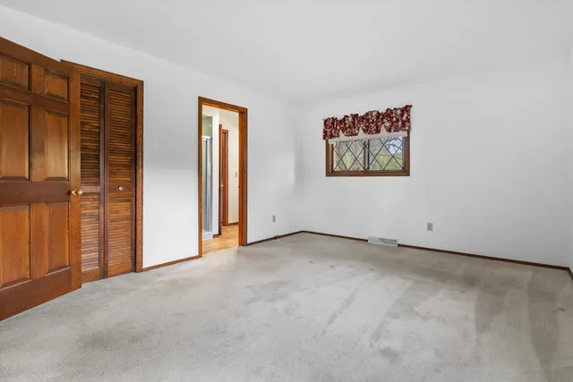 $519,900 | S42-w34366 Griffith Lane, Ottawa, WI 53118