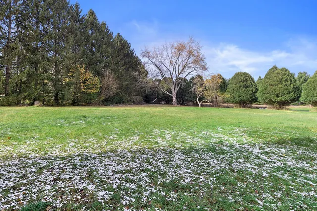 $519,900 | S42-w34366 Griffith Lane, Ottawa, WI 53118