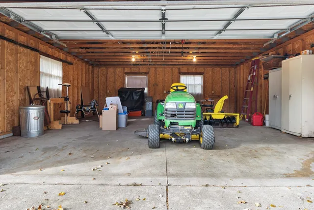 $519,900 | S42-w34366 Griffith Lane, Ottawa, WI 53118