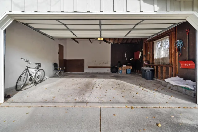 $519,900 | S42-w34366 Griffith Lane, Ottawa, WI 53118