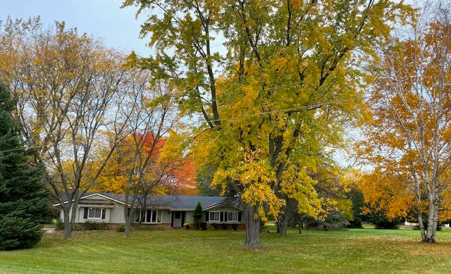 $519,900 | S42-w34366 Griffith Lane, Ottawa, WI 53118