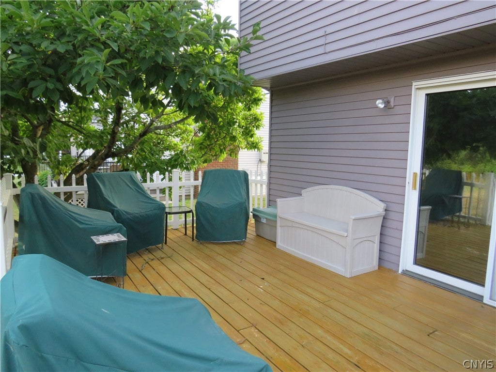 7376 Farmstead Road Liverpool, NY 13088 - Photo 30 of 38 Gallery Image 30