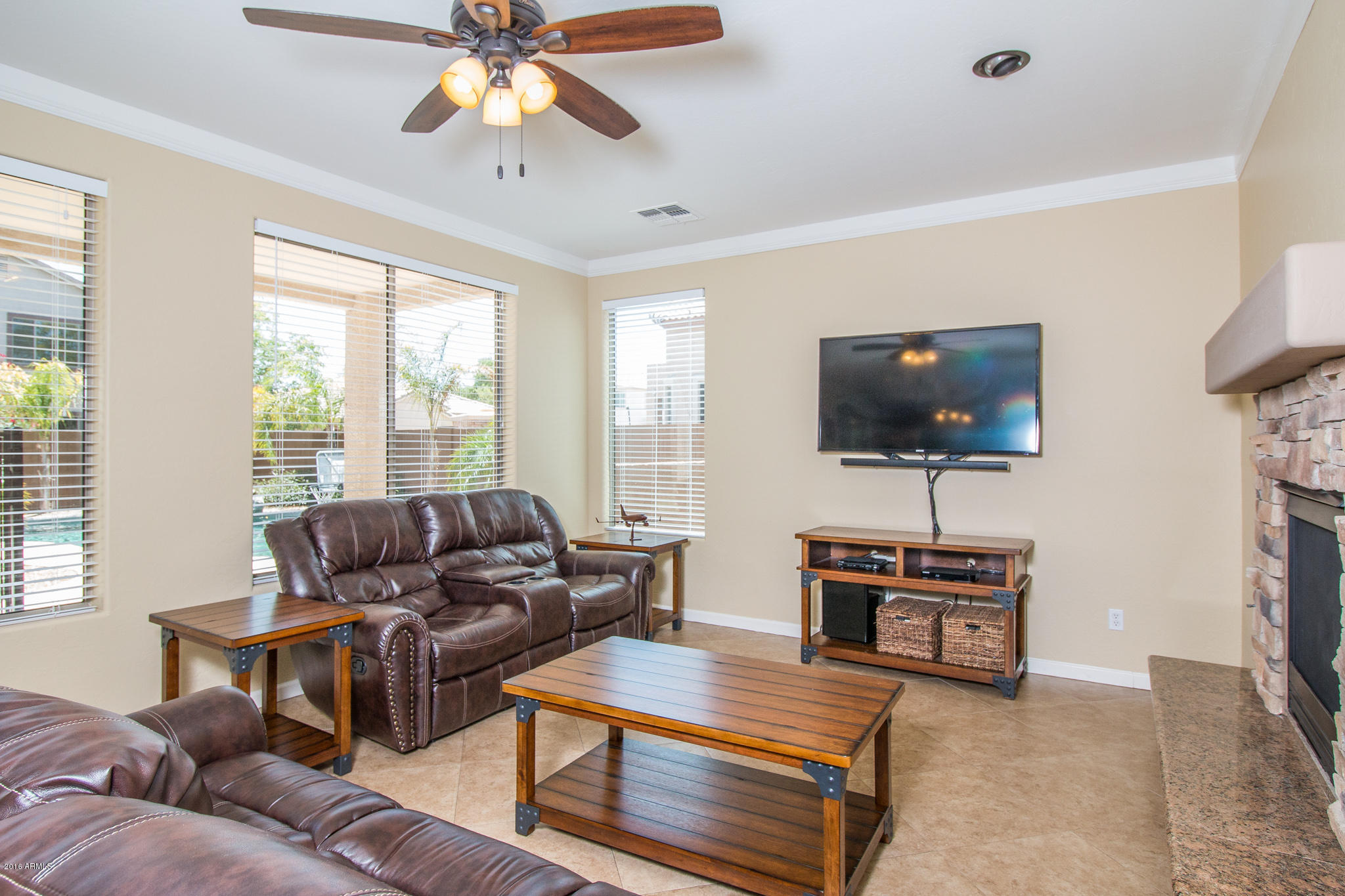 4) FAMILY ROOM