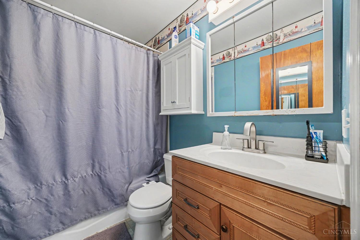 6480 Ridgefield Drive Cincinnati, OH 45224 - Photo 10 of 22