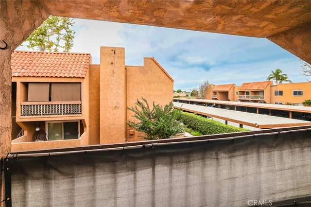 $2,800 | 6600 Warner Avenue, Unit 130, Huntington Beach, CA 92647