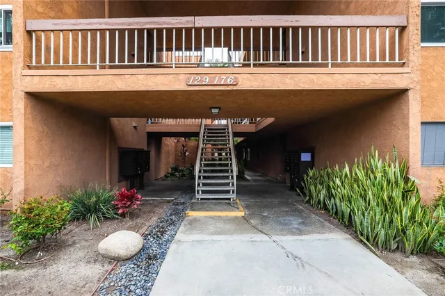 $2,800 | 6600 Warner Avenue, Unit 130, Huntington Beach, CA 92647
