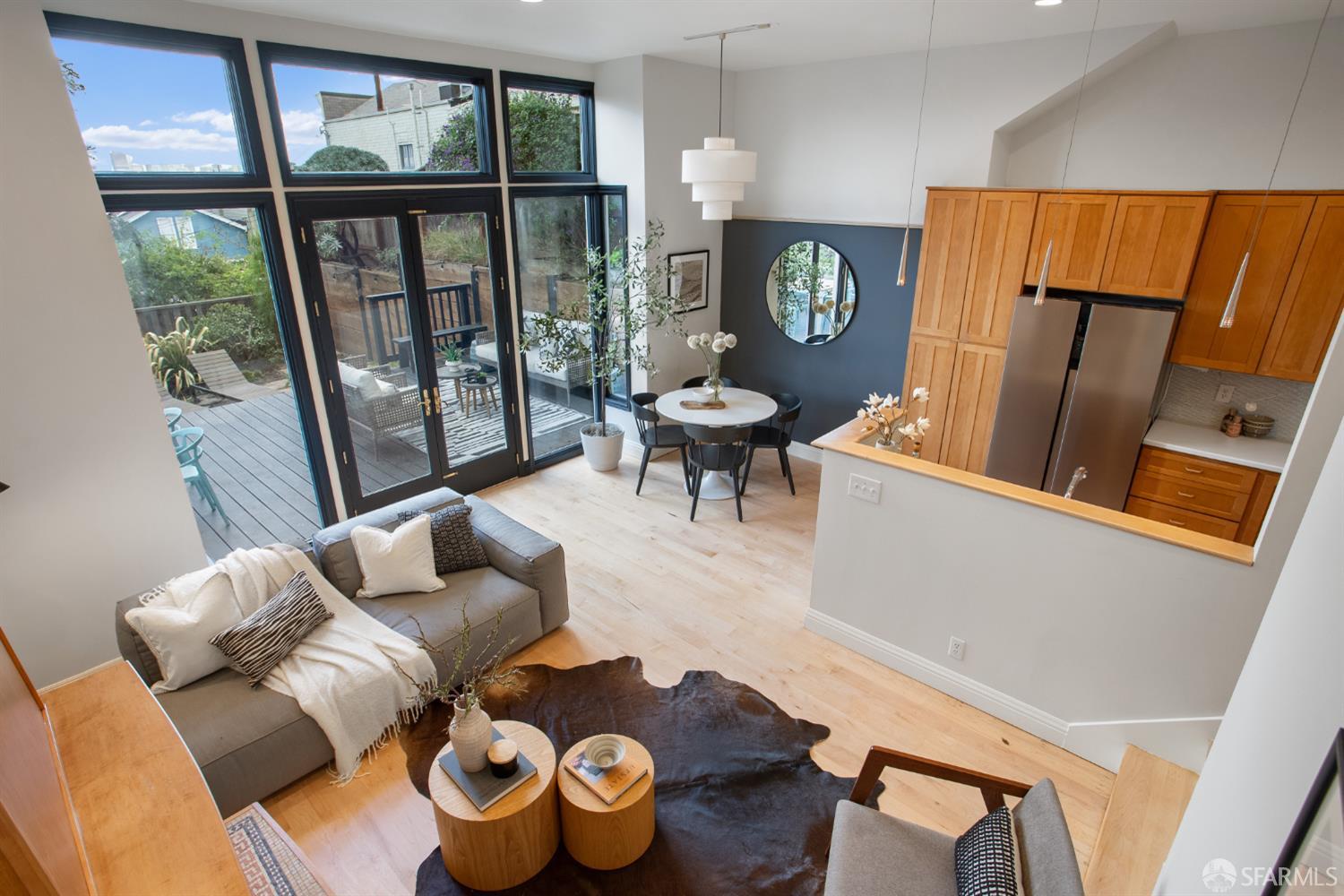 251 Ripley Street San Francisco, CA 94110 - Photo 23 of 39 a living room with furniture and a window