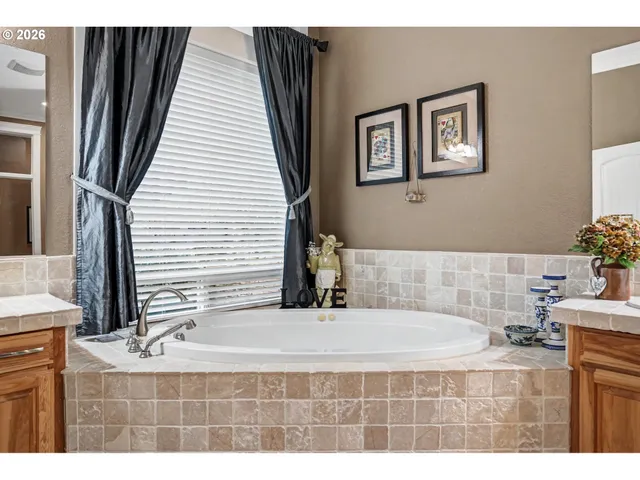 $849,900 | 2727 Old Farm Avenue Northwest, Salem, OR 97304