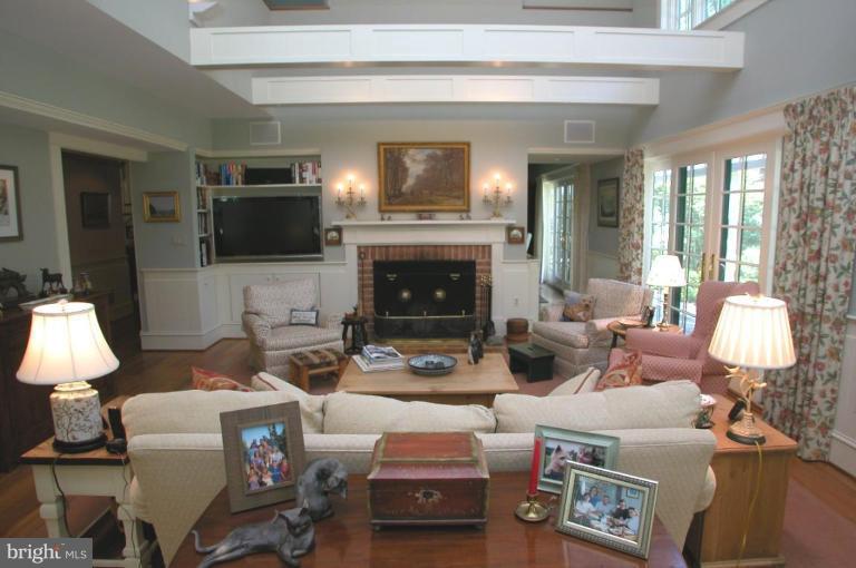 14617 Dover Road Reisterstown, MD 21136 - Photo 9 of 27 Family Room