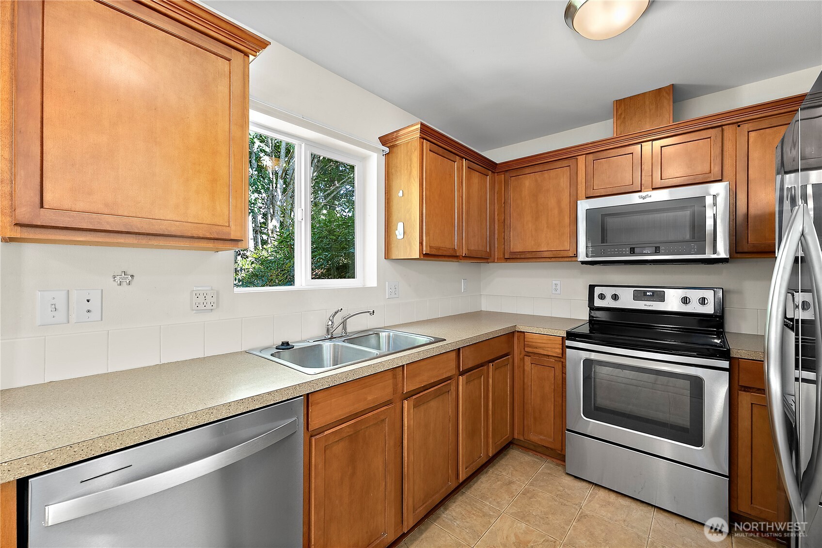 4453 Roxanna Loop Southeast Lacey, WA 98503 - Photo 8 of 25