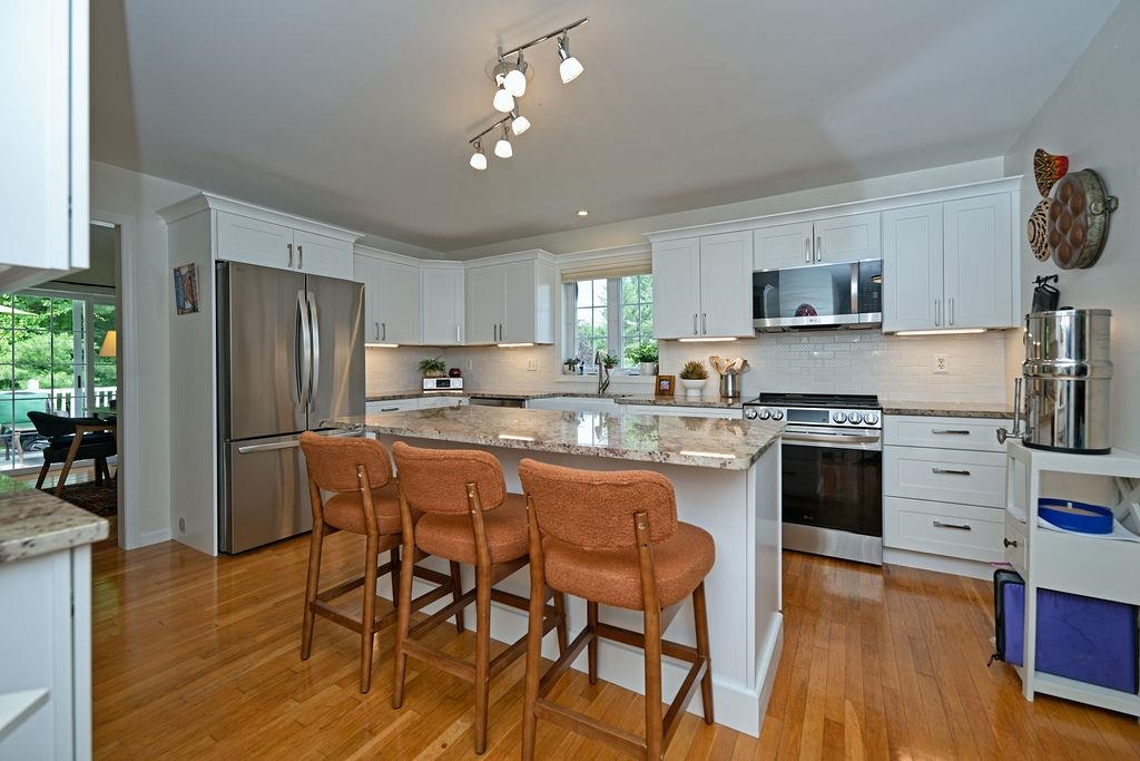 29 Augusta Way Dover, NH 03820 - Photo 10 of 54